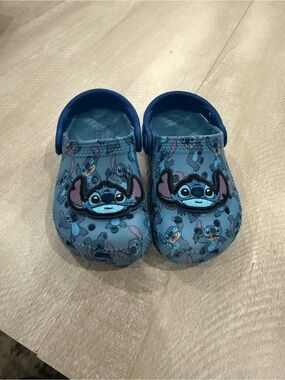 CROCS-Disney Stich Crocs Toddler size 7
